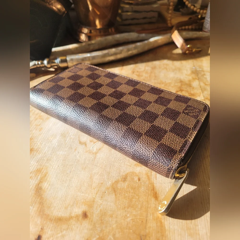 Louis Vuitton Damier Ebeme Unisex Zip Wallet